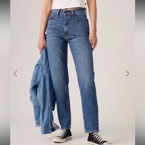 Levi’s high waisted mom jeans